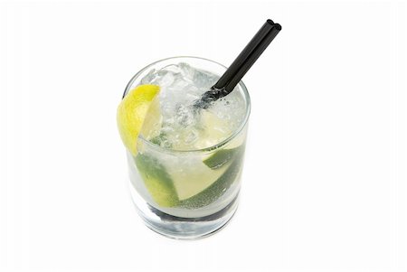 simsearch:614-06002047,k - mojito alcohol fresh cocktail  closeup on a white Photographie de stock - Aubaine LD & Abonnement, Code: 400-04723783