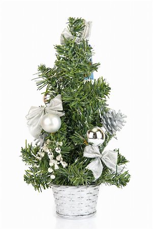 simsearch:400-06477568,k - Christmas firtree isolated on a white background Stockbilder - Microstock & Abonnement, Bildnummer: 400-04723812