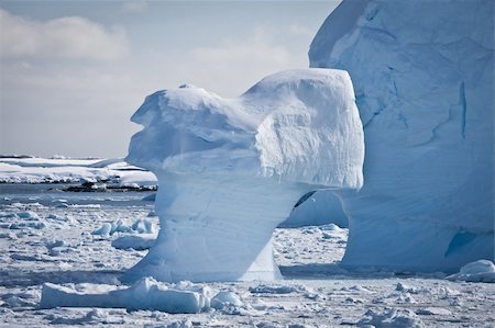 Antarctic iceberg in the snow Stock Photo - Budget Royalty-Free & Subscription, Code: 400-04735211