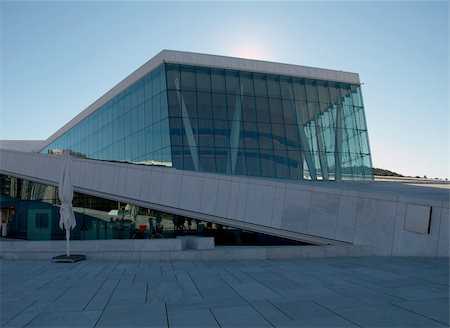 View of a particular of the Opera House in Oslo. Foto de stock - Super Valor sin royalties y Suscripción, Código: 400-04735835