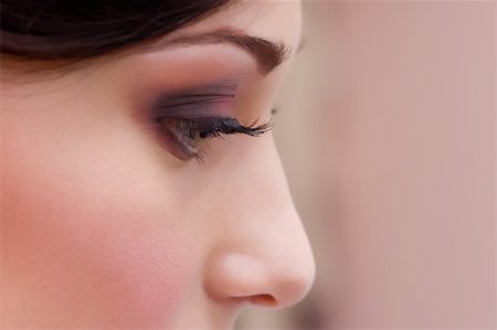 simsearch:400-04736335,k - profile closeup of brunette young lady with make up Photographie de stock - Aubaine LD & Abonnement, Code: 400-04736337