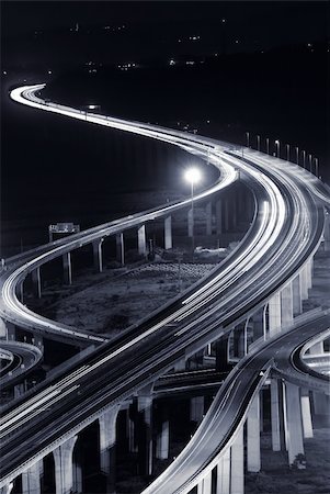 simsearch:400-07248217,k - Beautiful city high way in night with cars light. Foto de stock - Super Valor sin royalties y Suscripción, Código: 400-04737159