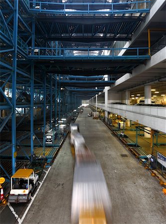 factory workers shipping boxes - warehouse in Hong Kong Stock Photo - Budget Royalty-Free & Subscription, Code: 400-04737719