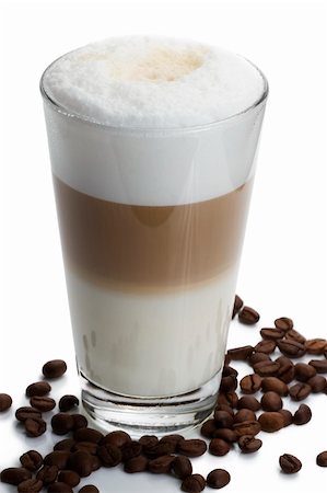 simsearch:400-04738176,k - latte macchiato with coffee beans on white background Foto de stock - Super Valor sin royalties y Suscripción, Código: 400-04738182