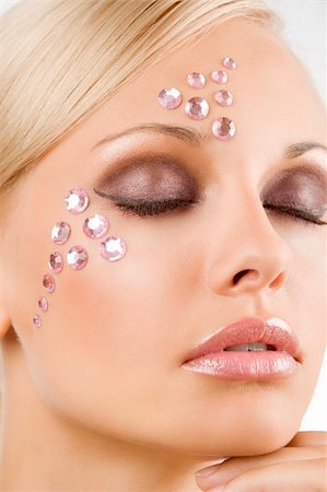 simsearch:400-04185400,k - close up of a cute face of young woman with creative make up and closed eyes Fotografie stock - Microstock e Abbonamento, Codice: 400-04738816