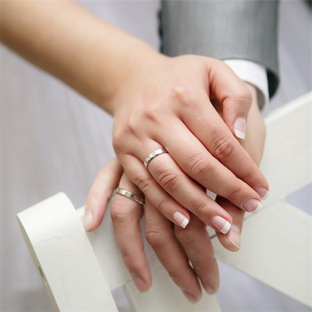 dinga (artist) - Just married young couple showing up their rings Fotografie stock - Microstock e Abbonamento, Codice: 400-04739255