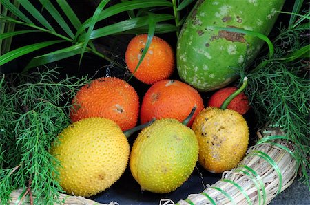 Gac fruit is one of the ‘super fruits’ of our planet Foto de stock - Super Valor sin royalties y Suscripción, Código: 400-04739279