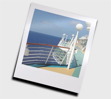 Sea horizon seen from a cruise ship balcony Stock Photo - Budget Royalty-Free & Subscription, Code: 400-04730266