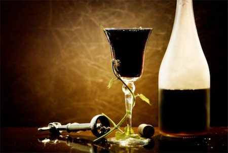 simsearch:400-08809600,k - red wine glass and bottle Stock Photo - Budget Royalty-Free & Subscription, Code: 400-04732979