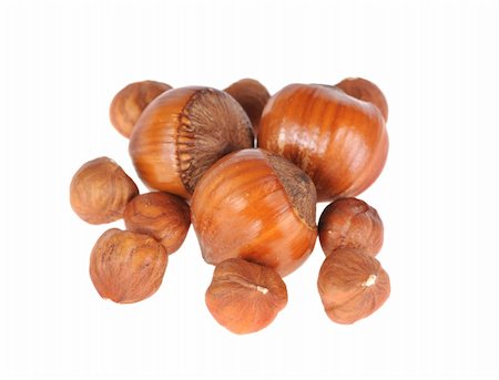 simsearch:400-04173906,k - hazelnuts  isolated on white background Stock Photo - Budget Royalty-Free & Subscription, Code: 400-04744799