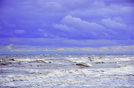 simsearch:400-08506969,k - Dark stormy sky over the wave ocean Photographie de stock - Aubaine LD & Abonnement, Code: 400-04746439