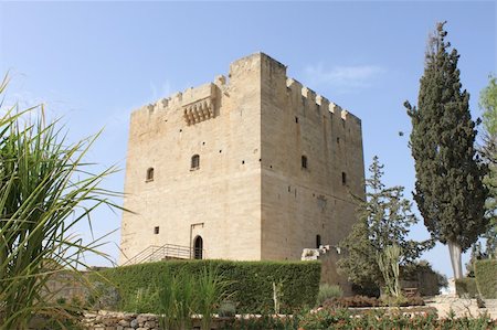 Medieval castle in Kolossi, Cyprus Foto de stock - Super Valor sin royalties y Suscripción, Código: 400-04746632