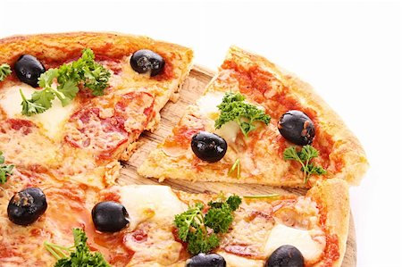 serezniy (artist) - Pizza with olives isolated on white Stockbilder - Microstock & Abonnement, Bildnummer: 400-04746796