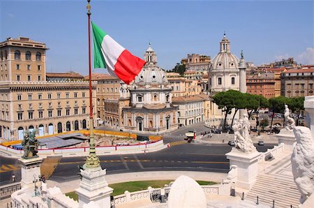 simsearch:400-06173987,k - view of panorama Rome, Italy, skyline from Vittorio Emanuele, Piazza Venezia Stock Photo - Budget Royalty-Free & Subscription, Code: 400-04747246