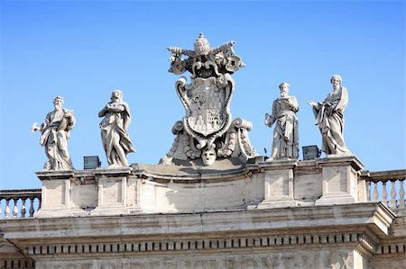 Statues on top of a St. Peter's Basilica, Rome, Italy Stock Photo - Budget Royalty-Free & Subscription, Code: 400-04747258