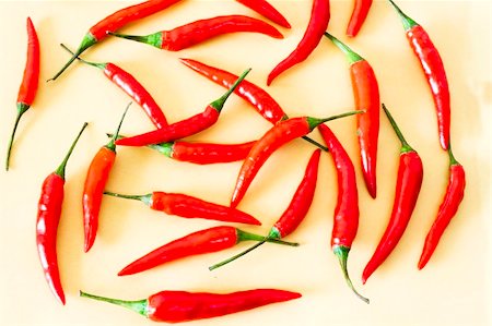 simsearch:400-07515420,k - Red and green hot chili peppers on the table Photographie de stock - Aubaine LD & Abonnement, Code: 400-04747389