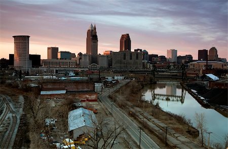 simsearch:400-04228663,k - Sunset in downtown Cleveland, Ohio. Photographie de stock - Aubaine LD & Abonnement, Code: 400-04747610