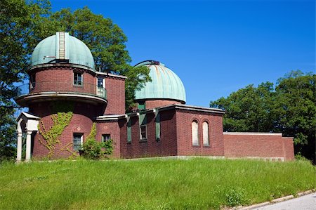 Abandoned Observatory - East Cleveland, Ohio. Photographie de stock - Aubaine LD & Abonnement, Code: 400-04747842