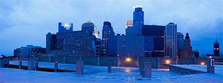 simsearch:400-04747795,k - Blue panorama of Minneapolis, Minnesota. Fotografie stock - Microstock e Abbonamento, Codice: 400-04747876