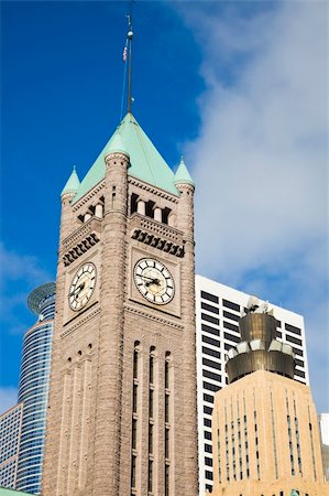 Clock Tower in Minneapolis, Minnesota. Stockbilder - Microstock & Abonnement, Bildnummer: 400-04747877