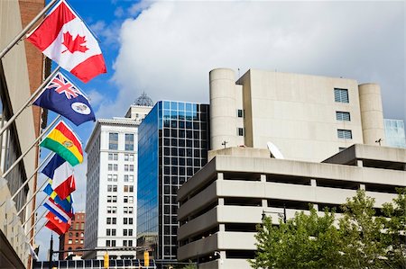 simsearch:400-04747795,k - National flags in downtown of Grand Rapids, Michigan. Fotografie stock - Microstock e Abbonamento, Codice: 400-04747892