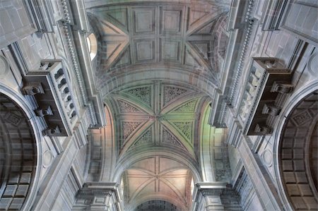 pape (religion) - Dramatic light on the ceiling inside church in Mosteiro de Poio in Spain Photographie de stock - Aubaine LD & Abonnement, Code: 400-04748045