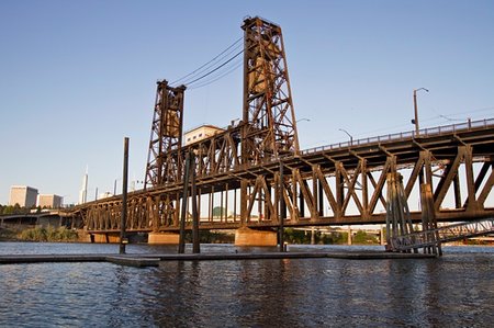 steel bridge, oregon - Steel Bridge Portland Oregon from the Marina Stock Photo - Budget Royalty-Free & Subscription, Code: 400-04748524