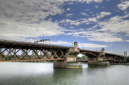 simsearch:400-04748524,k - Burnside Bridge over Willamette River in Portland Oregon Stock Photo - Budget Royalty-Free & Subscription, Code: 400-04748541