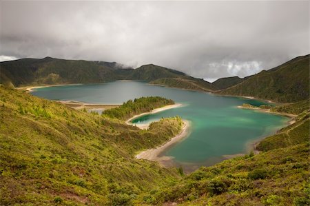 flores azores - Caldeira - lakes on the san Miguel Island , Azores, Portugal Stock Photo - Budget Royalty-Free & Subscription, Code: 400-04749174