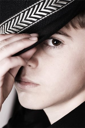simsearch:400-04234249,k - Teenage boy with beautiful eyes in casual wear Stockbilder - Microstock & Abonnement, Bildnummer: 400-04741011