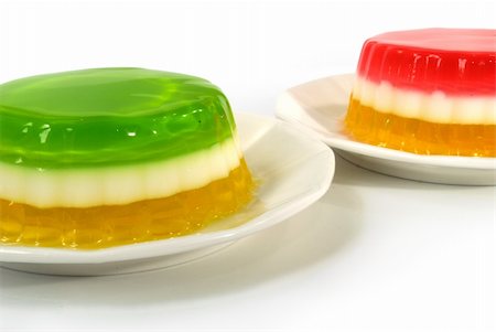 simsearch:400-04513818,k - Fruit jelly dessert on a white plate. Stockbilder - Microstock & Abonnement, Bildnummer: 400-04741384