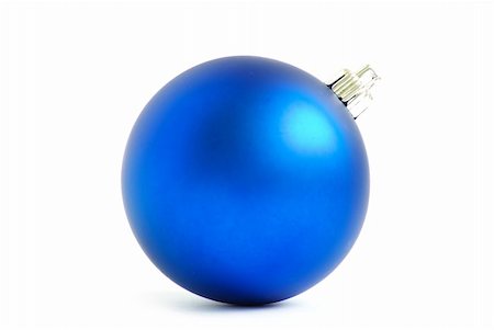simsearch:400-04073863,k - blue christmas balls  isolated on a white Photographie de stock - Aubaine LD & Abonnement, Code: 400-04755846