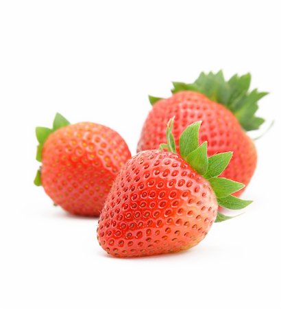 simsearch:400-07101870,k - three strawberries on white background Stockbilder - Microstock & Abonnement, Bildnummer: 400-04756296