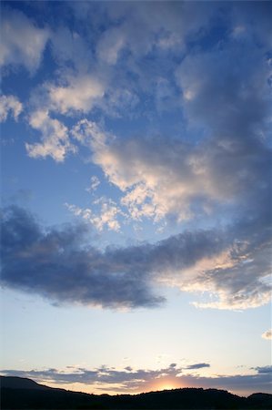 simsearch:400-04837556,k - Dramatic red blue sky on sunset evening vibrant colors Foto de stock - Super Valor sin royalties y Suscripción, Código: 400-04756730