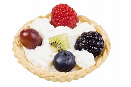 simsearch:400-04529617,k - Cake with fresh fruits and cream Stockbilder - Microstock & Abonnement, Bildnummer: 400-04757385