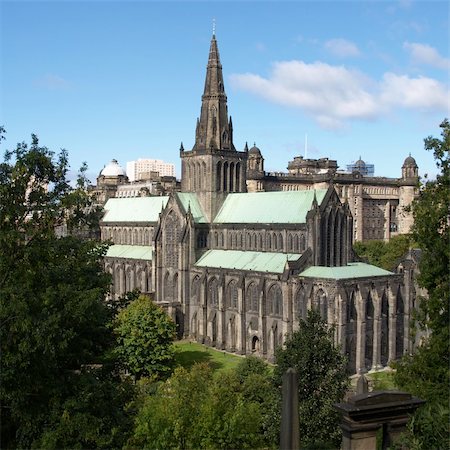 simsearch:400-05260380,k - Glasgow cathedral aka High Kirk of Glasgow or St Kentigern or St Mungo Foto de stock - Royalty-Free Super Valor e Assinatura, Número: 400-04757974