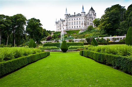 simsearch:400-04987781,k - Dunrobin Castle in Sutherland, Scotland. Good for concepts linked to tales. Stock Photo - Budget Royalty-Free & Subscription, Code: 400-04758051