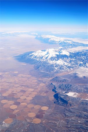 simsearch:400-03978690,k - Aerial view of mountains covered with snow. Foto de stock - Super Valor sin royalties y Suscripción, Código: 400-04758195