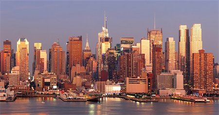 empire state building at dawn - New York City Manhattan skyline panorama at sunset with Times Square and skyscrapers with reflection over Hudson river. Stock Photo - Budget Royalty-Free & Subscription, Code: 400-04759463