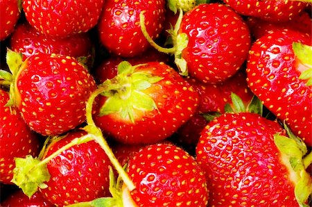 simsearch:400-04243170,k - Lots of strawberries arranged as the background Stock Photo - Budget Royalty-Free & Subscription, Code: 400-04750293