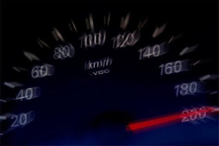 High speed on an automobile speedometer. Races Photographie de stock - Aubaine LD & Abonnement, Code: 400-04750563