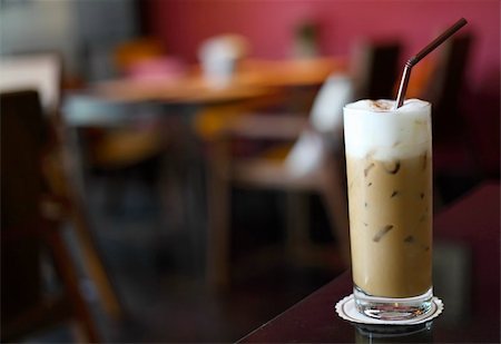 Ice Coffee In The Table Photographie de stock - Aubaine LD & Abonnement, Code: 400-04751667