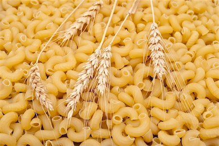 simsearch:400-04341378,k - Pasta with wheat ears Fotografie stock - Microstock e Abbonamento, Codice: 400-04753059