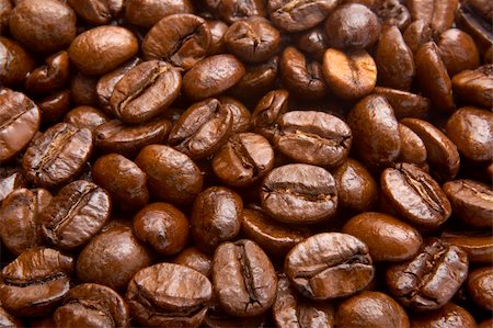simsearch:400-04689653,k - close up of coffee beans on white background Stock Photo - Budget Royalty-Free & Subscription, Code: 400-04765487