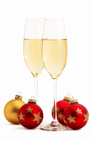 simsearch:400-06457293,k - two glasses with champagne with one golden and three red christmas balls on white background Foto de stock - Super Valor sin royalties y Suscripción, Código: 400-04766815