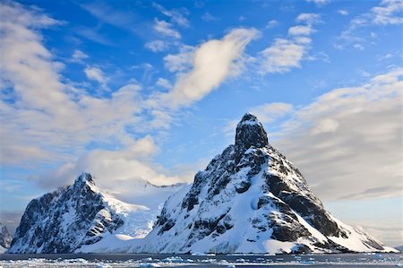 simsearch:400-04299207,k - Beautiful snow-capped mountains against the blue sky in Antarctica Stock Photo - Budget Royalty-Free & Subscription, Code: 400-04767623