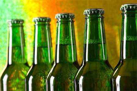 foam top - Perfectly chilled beer, in ideal color, just for your table! Studio shots Stock Photo - Budget Royalty-Free & Subscription, Code: 400-04767924