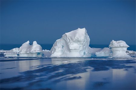 Antarctic iceberg in the snow Stock Photo - Budget Royalty-Free & Subscription, Code: 400-04769094
