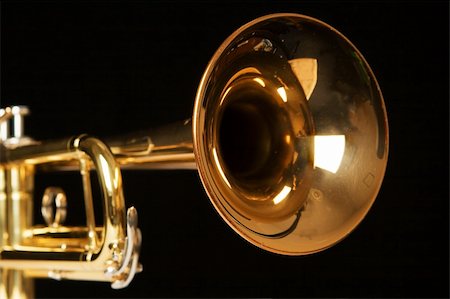 simsearch:400-07816696,k - a perspective view of a trumpet Foto de stock - Super Valor sin royalties y Suscripción, Código: 400-04762393