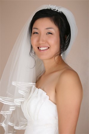 simsearch:400-04762831,k - Beautiful Korean bride wearing a traditional wedding gown Stock Photo - Budget Royalty-Free & Subscription, Code: 400-04763030